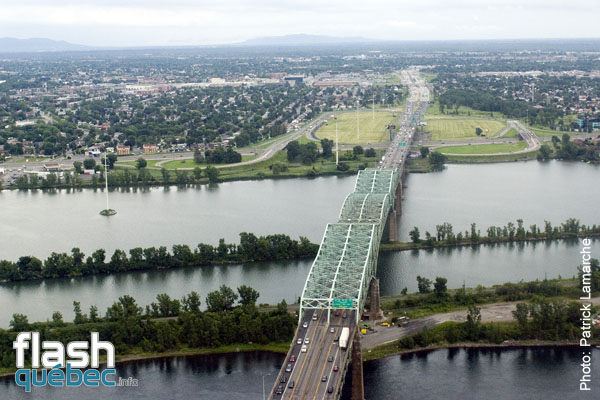 PremiÃ¨re du magnifique spectacle de Cavalia au Quartier dix-trente sous les chapiteaux - Aucune utilisation permise de cette image n\'est permise sans l\'autorisation Ã©crite du photographe - patrick@flashquebec.ca
