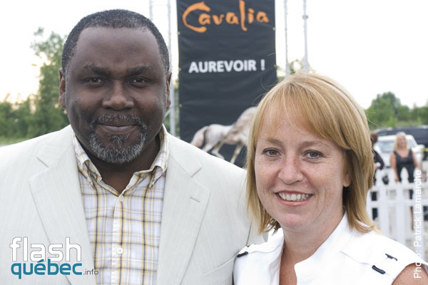 Maka Kotto et Caroline St-Hilaire (mairesse de la ville de Longueuil) - PremiÃ¨re du magnifique spectacle de Cavalia au Quartier dix-trente sous les chapiteaux - Aucune utilisation permise de cette image n\'est permise sans l\'autorisation Ã©crite du photographe - patrick@flashquebec.ca