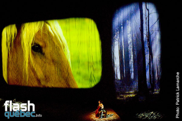 PremiÃ¨re du magnifique spectacle de Cavalia au Quartier dix-trente sous les chapiteaux - Aucune utilisation permise de cette image n\'est permise sans l\'autorisation Ã©crite du photographe - patrick@flashquebec.ca