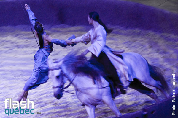 PremiÃ¨re du magnifique spectacle de Cavalia au Quartier dix-trente sous les chapiteaux - Aucune utilisation permise de cette image n\'est permise sans l\'autorisation Ã©crite du photographe - patrick@flashquebec.ca