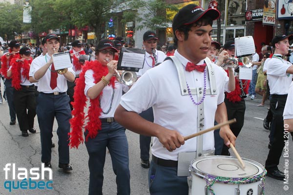 mardi_gras_defile_festival_jazz_060710-2