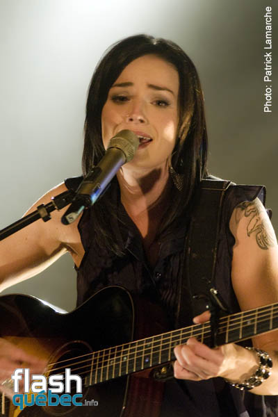 Première Montréalaise d\'Andrée Wattters - Tournée Accoustique - Lion d\'or - 29 septembre 2009 - Aucune utilisation permise sans autorisation écrite de l\'auteur -patrick@flashquebec.ca