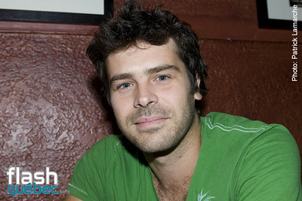 Première Montréalaise d\'Andrée Wattters - Tournée Accoustique - Lion d\'or - 29 septembre 2009 - Aucune utilisation permise sans autorisation écrite de l\'auteur -patrick@flashquebec.ca