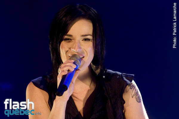 Première Montréalaise d\'Andrée Wattters - Tournée Accoustique - Lion d\'or - 29 septembre 2009 - Aucune utilisation permise sans autorisation écrite de l\'auteur -patrick@flashquebec.ca