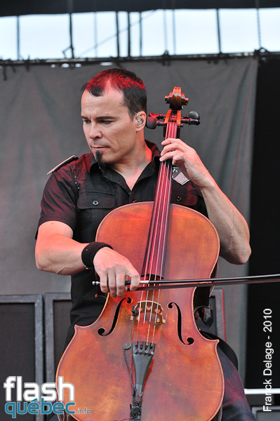 Apocalyptica - ScÃ¨ne Bell - Plaines d'Abraham - Festival d'Ã©tÃ© de QuÃ©bec - Utilisation quelle qu'elle soit  strictement interdite sans l'autorisation du photographe - franckdelage@hotmail.com