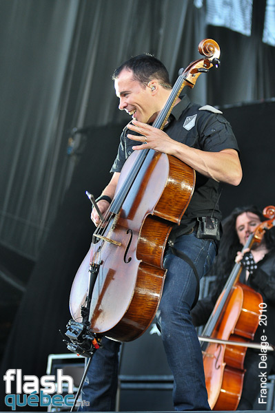 Apocalyptica - ScÃ¨ne Bell - Plaines d'Abraham - Festival d'Ã©tÃ© de QuÃ©bec - Utilisation quelle qu'elle soit  strictement interdite sans l'autorisation du photographe - franckdelage@hotmail.com