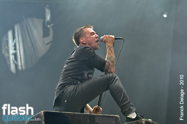 BILLY TALENT- ScÃ¨ne Bell - Plaines d'Abraham - Festival d'Ã©tÃ© de QuÃ©bec - Samedi 17 juillet 2010 - L'utilisation ou reproduction de cette image est interdite sans l'autorisation du photographe - franckdelage@hotmail.com