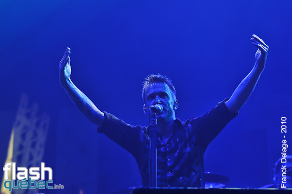 BILLY TALENT- ScÃ¨ne Bell - Plaines d'Abraham - Festival d'Ã©tÃ© de QuÃ©bec - Samedi 17 juillet 2010 - L'utilisation ou reproduction de cette image est interdite sans l'autorisation du photographe - franckdelage@hotmail.com