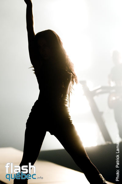 Marie-Mai - version 3.0 au Centre Bell - 11 juin 2010 - aucune utilisation permise sans l'autorisation de l'auteur - Patrick@flashquebec.ca