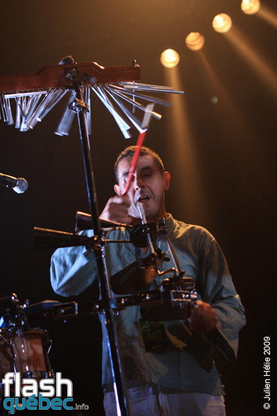 Spectacle de la formation  Orchestre National de BarbÃ¨s (France / AlgÃ©rie / Maroc)  dans le cadre du Festival International des Nuits d'Afrique de MontrÃ©al, le 16 Juillet au Metropolis. Utilisation quelle qu'elle soit strictement interdite sans l'accord de l'auteur spiritpictures@hotmail.fr.