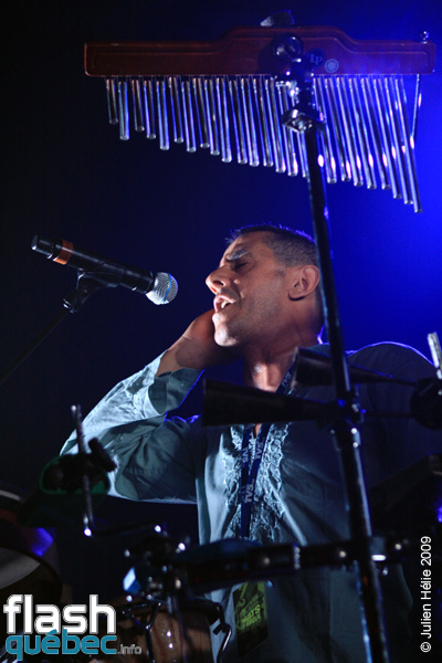 Spectacle de la formation  Orchestre National de BarbÃ¨s (France / AlgÃ©rie / Maroc)  dans le cadre du Festival International des Nuits d'Afrique de MontrÃ©al, le 16 Juillet au Metropolis. Utilisation quelle qu'elle soit strictement interdite sans l'accord de l'auteur spiritpictures@hotmail.fr.