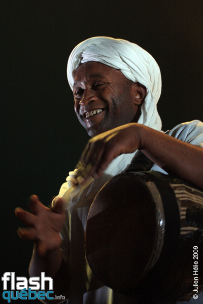 Spectacle de la formation  Orchestre National de BarbÃ¨s (France / AlgÃ©rie / Maroc)  dans le cadre du Festival International des Nuits d'Afrique de MontrÃ©al, le 16 Juillet au Metropolis. Utilisation quelle qu'elle soit strictement interdite sans l'accord de l'auteur spiritpictures@hotmail.fr.