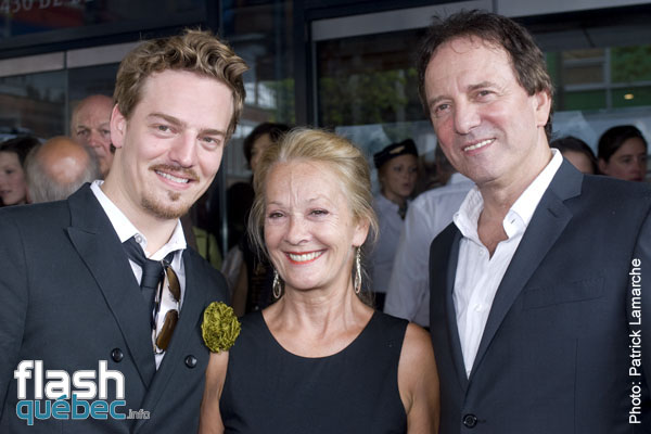 Maxime Leflaguais, VÃ©ronique Leflaguais et Michel CÃ´tÃ©  - PremiÃ¨re tapis rouge du film: pichÃ© entre ciel et terre - Utilisation quelle qu\'elle soit strictement interdite sans l\'accord de l\'auteur - patrick@flashquebec.ca