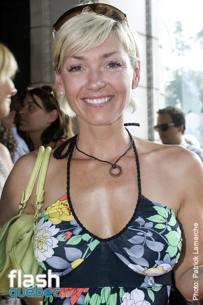 Marie-Chantal Toupin - PremiÃ¨re tapis rouge du film: pichÃ© entre ciel et terre - Utilisation quelle qu\'elle soit strictement interdite sans l\'accord de l\'auteur - patrick@flashquebec.ca