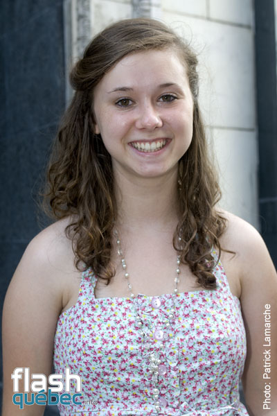 Marianne Verville  - PremiÃ¨re tapis rouge du film: pichÃ© entre ciel et terre - Utilisation quelle qu\'elle soit strictement interdite sans l\'accord de l\'auteur - patrick@flashquebec.ca