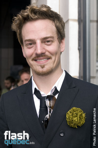 Maxime Leflaguais  - PremiÃ¨re tapis rouge du film: pichÃ© entre ciel et terre - Utilisation quelle qu\'elle soit strictement interdite sans l\'accord de l\'auteur - patrick@flashquebec.ca