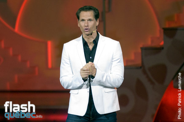 FranÃ§ois Morency - Gala Juste pour rire animÃ© par FranÃ§ois Morency - Festival juste pour Rire 2010 - ThÃ©atre St-Denis - 9 juillet 2010 - Utilisation quelle qu\'elle soit strictement interdite sans l\'accord Ã©crite de l\'auteur - patrick@flashquebec.ca