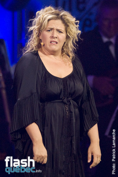 ValÃ©rie Blais - Gala de Gregory Charles dans le cadres du Festival Juste pour rire 2010 - aucune utilisation permise sans l\'autorisation Ã©crite de l\'auteur - patrick@flashquebec.ca