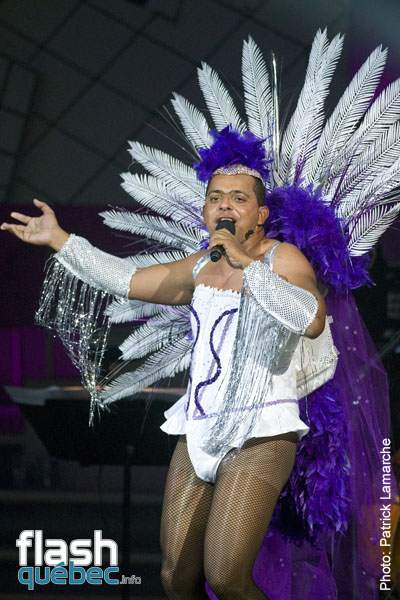 Gregory Charles  - Gala de Gregory Charles dans le cadres du Festival Juste pour rire 2010 - aucune utilisation permise sans l\'autorisation Ã©crite de l\'auteur - patrick@flashquebec.ca