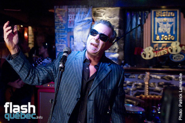 Zachary Richard  - Lancement de l'album: Nos stars chantent le Blues Ã  MontrÃ©al. - Bistro Ã  Jojo le 21 juin 2010 - Aucune utilisation permise sans l'autorisation Ã©crite de l'auteur - patrick@flashquebec.ca