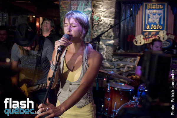 Catherine Major - Lancement de l'album: Nos stars chantent le Blues Ã  MontrÃ©al. - Bistro Ã  Jojo le 21 juin 2010 - Aucune utilisation permise sans l'autorisation Ã©crite de l'auteur - patrick@flashquebec.ca