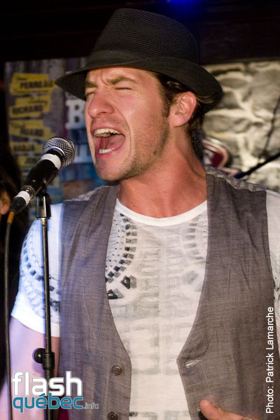 Jonas - Lancement de l'album: Nos stars chantent le Blues Ã  MontrÃ©al. - Bistro Ã  Jojo le 21 juin 2010 - Aucune utilisation permise sans l'autorisation Ã©crite de l'auteur - patrick@flashquebec.ca