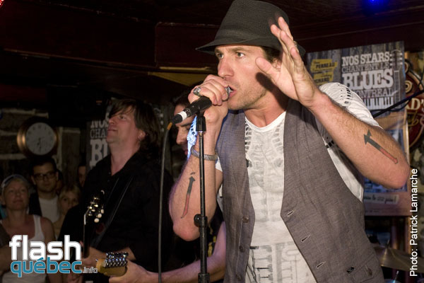 Jonas - Lancement de l'album: Nos stars chantent le Blues Ã  MontrÃ©al. - Bistro Ã  Jojo le 21 juin 2010 - Aucune utilisation permise sans l'autorisation Ã©crite de l'auteur - patrick@flashquebec.ca