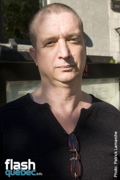 Dan Bigras - Lancement de l'album: Nos stars chantent le Blues Ã  MontrÃ©al. - Bistro Ã  Jojo le 21 juin 2010 - Aucune utilisation permise sans l'autorisation Ã©crite de l'auteur - patrick@flashquebec.ca