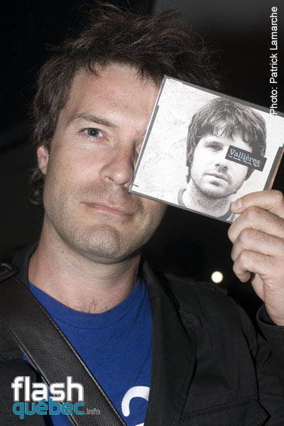 Stéphane Archanbault au lancement du disque - Le monde tourne fort - Vicent Vallières - l\'Astral - 31 aout 2009 - aucune utilisation permise sans autorisation écrite de l\'auteur - patrick@flashquebec.ca