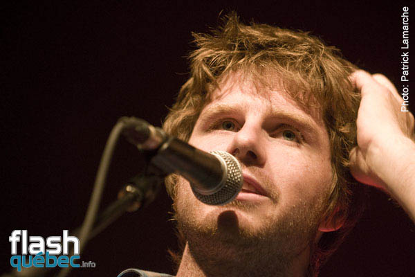 Lancement du disque - Le monde tourne fort - Vicent Vallières - l\'Astral - 31 aout 2009 - aucune utilisation permise sans autorisation écrite de l\'auteur - patrick@flashquebec.ca