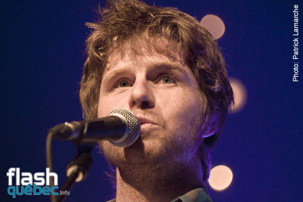 Lancement du disque - Le monde tourne fort - Vicent Vallières - l\'Astral - 31 aout 2009 - aucune utilisation permise sans autorisation écrite de l\'auteur - patrick@flashquebec.ca