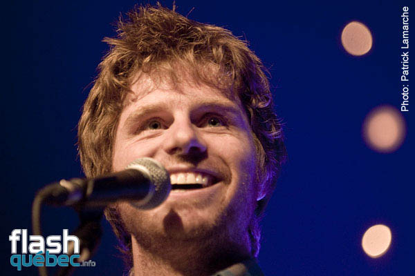 Lancement du disque - Le monde tourne fort - Vicent Vallières - l\'Astral - 31 aout 2009 - aucune utilisation permise sans autorisation écrite de l\'auteur - patrick@flashquebec.ca