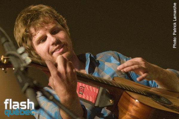 Lancement du disque - Le monde tourne fort - Vicent Vallières - l\'Astral - 31 aout 2009 - aucune utilisation permise sans autorisation écrite de l\'auteur - patrick@flashquebec.ca