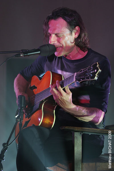 jean_leloup_lancement_mille_excuses_milady_300409-2