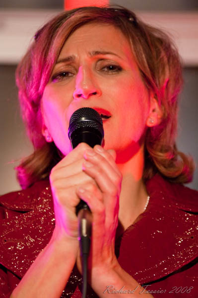 Lancement du 13eme album de Natalie Choquette -Terra Mia- au Suzo Resto Lounge de Montreal, le 27 novembre 2008.