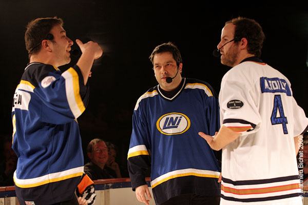 Rene Rousseau, Jean-Francois Aube et Martin Boily. Match regulier 2 de la saison 2009 de la LNI, opposant l equipe des Blancs a l equipe des Bleus, au Medley de Montreal, le 16 fevrier 2009.