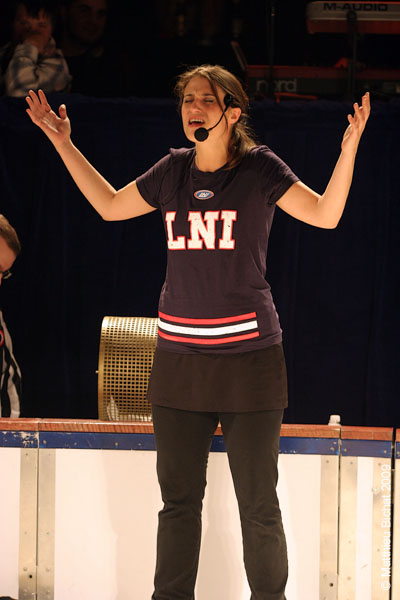 Salome Corbo. Match regulier 2 de la saison 2009 de la LNI, opposant l equipe des Blancs a l equipe des Bleus, au Medley de Montreal, le 16 fevrier 2009.