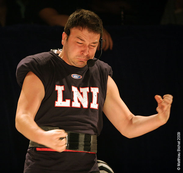 Rene Rousseau. Match regulier 2 de la saison 2009 de la LNI, opposant l equipe des Blancs a l equipe des Bleus, au Medley de Montreal, le 16 fevrier 2009.