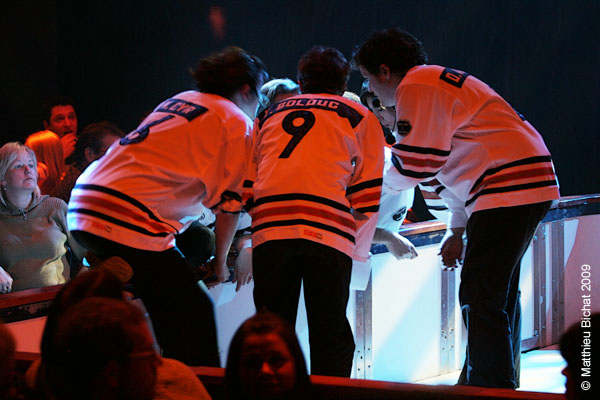 Match regulier 2 de la saison 2009 de la LNI, opposant l equipe des Blancs a l equipe des Bleus, au Medley de Montreal, le 16 fevrier 2009.